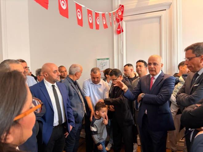 سفير تونس بفرنسا يؤكّد ضرورة تأمين الوكالة القنصلية الجديدة ببوردو جودة الخدمات وسرعتها