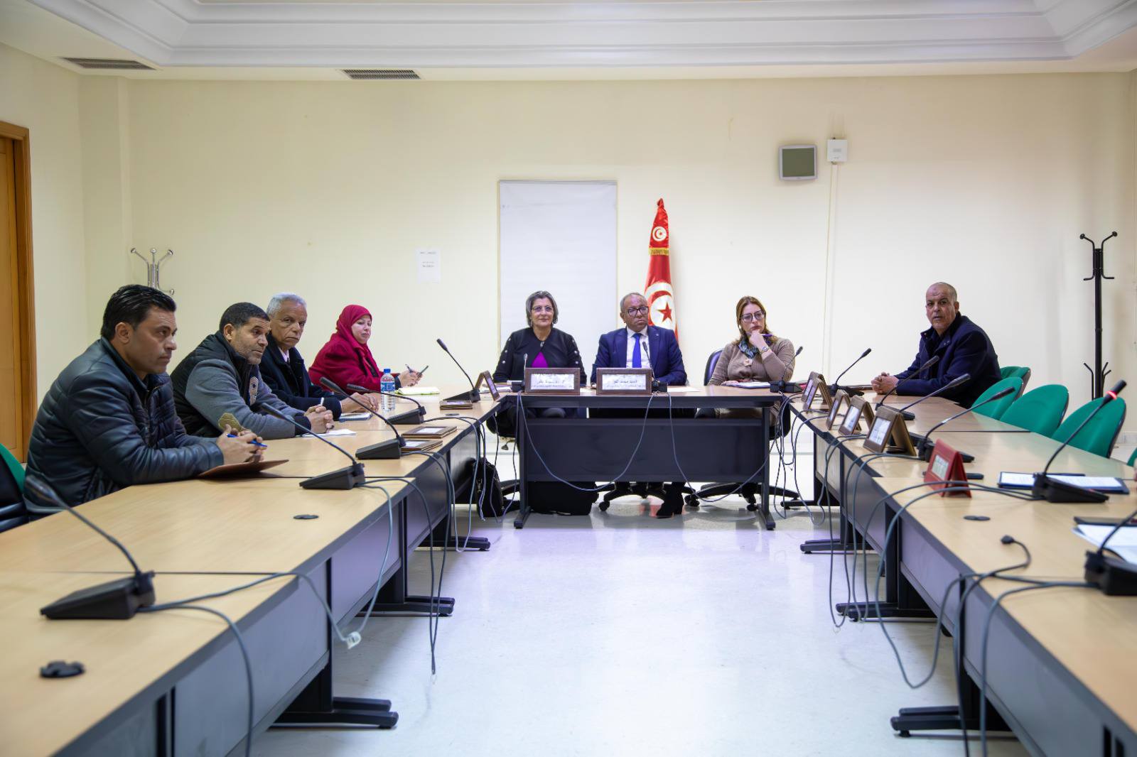 تونس تشارك في اجتماع طارئ لمجلس الجامعة العربية على مستوى المندوبين، وتؤكد رفضها لقانون إعدام الأسرى.