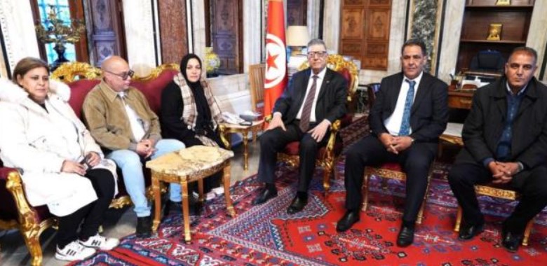 رئيس البرلمان يلتقي ممثلين عن أعوان المناولة بمستشفى ابن الجزار بالقيروان