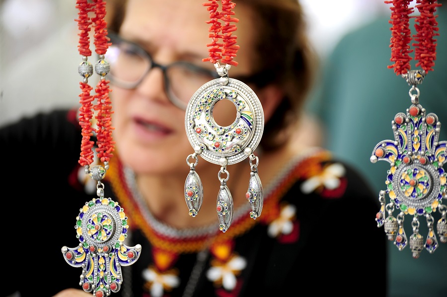 مشروع "تونس الإبداعية 2.0" يعلن فتح باب الترشح للمشاركة في دورة تكوينية في صناعة إكسسوارات الحلي التقليدي