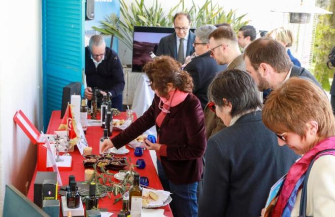 سفارة تونس بروما تنظم يوما ترويجيا لزيت الزيتون