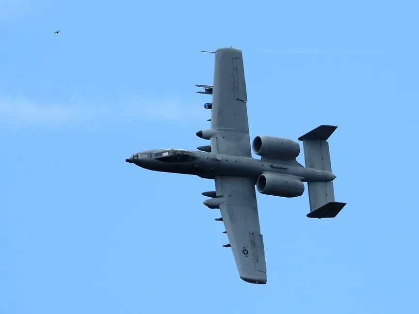 "نيويورك تايمز": طائرة قتالية أميركية ثانية تحطمت قرب مضيق هرمز