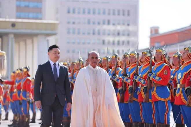 سفير تونس بالصين يسلم أوراق اعتماده سفيرا فوق العادة ومفوضا للجمهورية التونسية لدى منغوليا