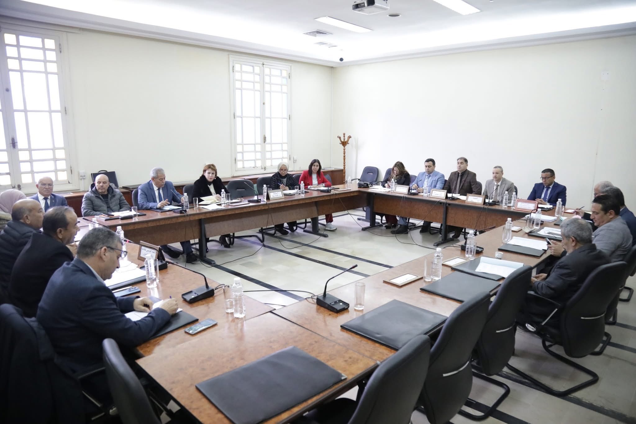 البرلمان: لجنة التخطيط الاستراتيجي تستمع لممثلين عن اتحاد الفلاحة حول تنقيح قانون الاستثمار