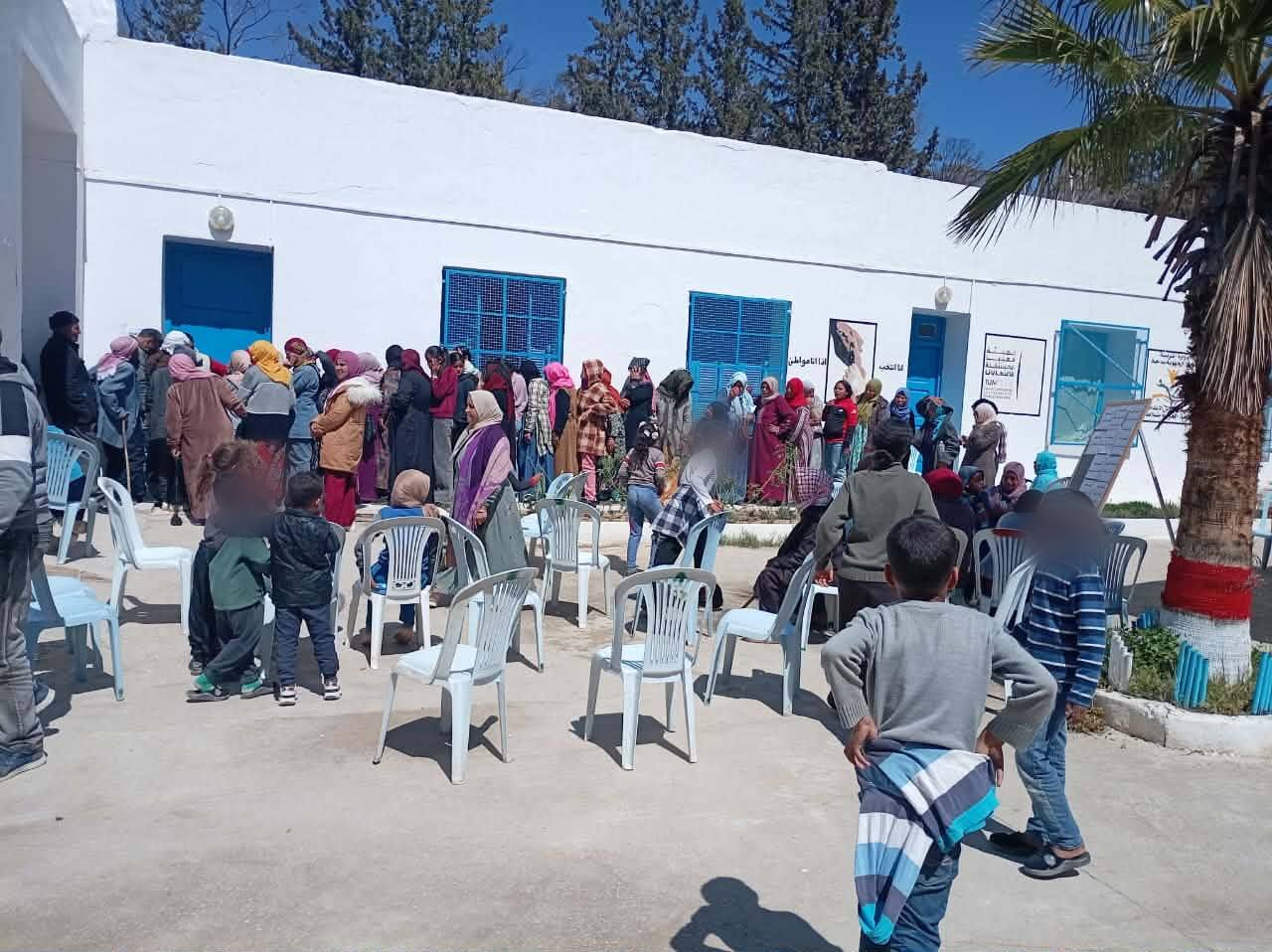 قافلة صحية متعددة الاختصاصات  بالمدرسة الابتدائية أولاد سلامة بتستور من ولاية باجة 