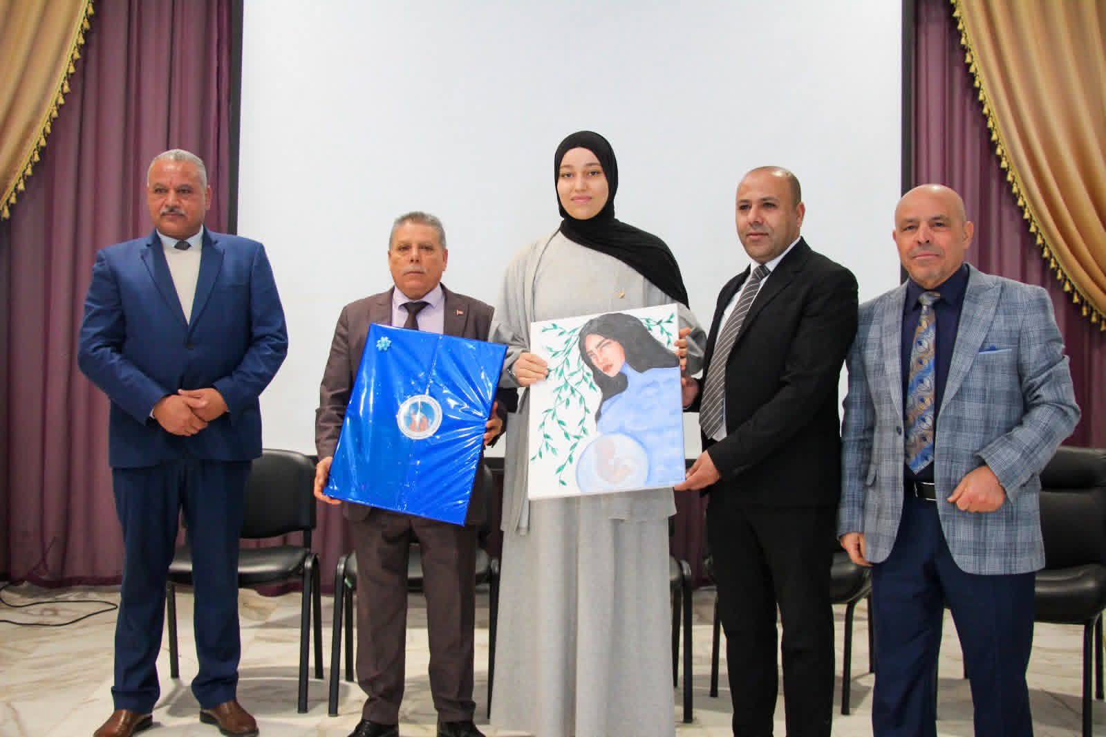 تكريم نادي الفنون التشكيلية الموجه للشباب بدار الثقافة مرناق بمناسبة الاحتفال باليوم العالمي للمياه 