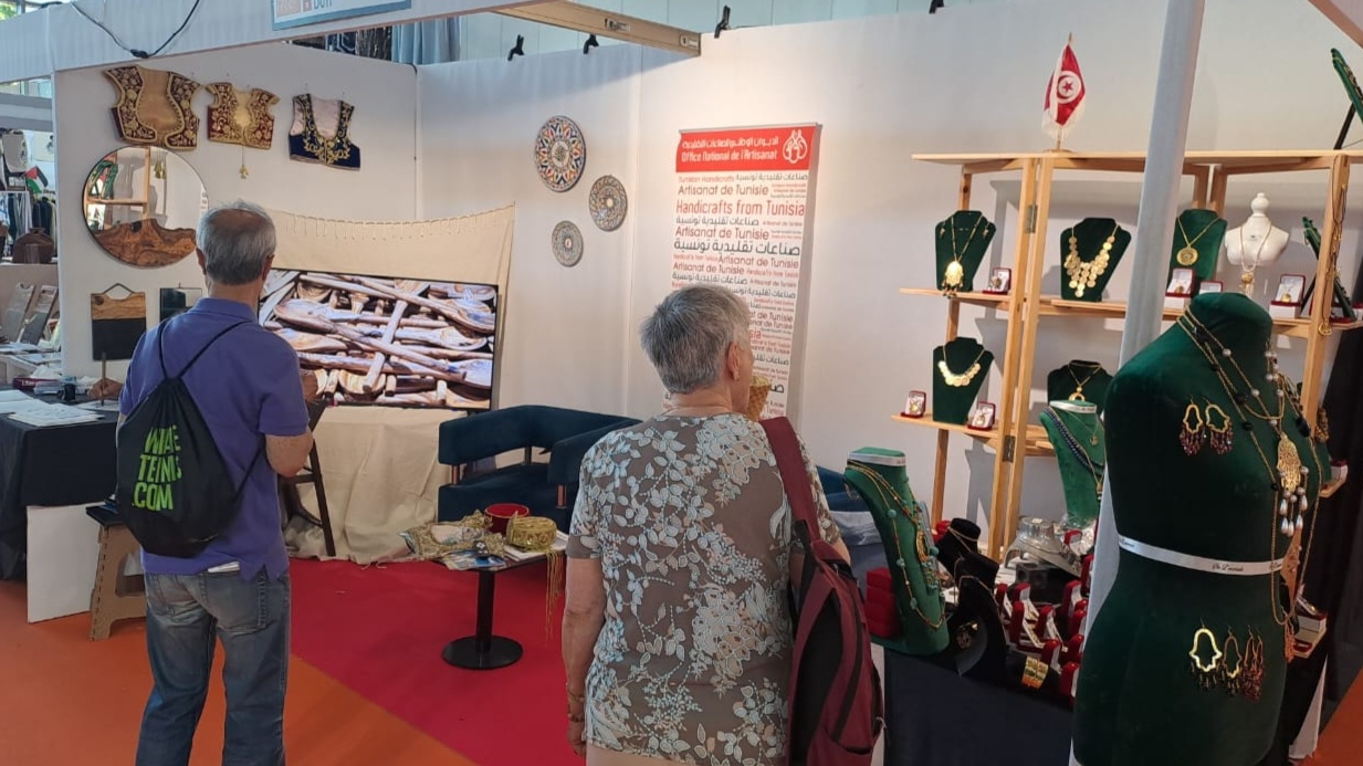 الديوان الوطني للصناعات التقليدية يشارك في الصالون الدولي للتحف والهدايا بباريس.