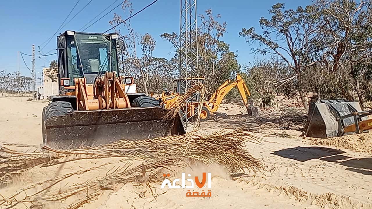 قفصة : بلدية المتلوى تطلق حملة واسعة للنظافة للقضاء على اكثر من 30 مصبا عشوائيا للفضلات منتشرة بمختلف مناطق المعتمدية 