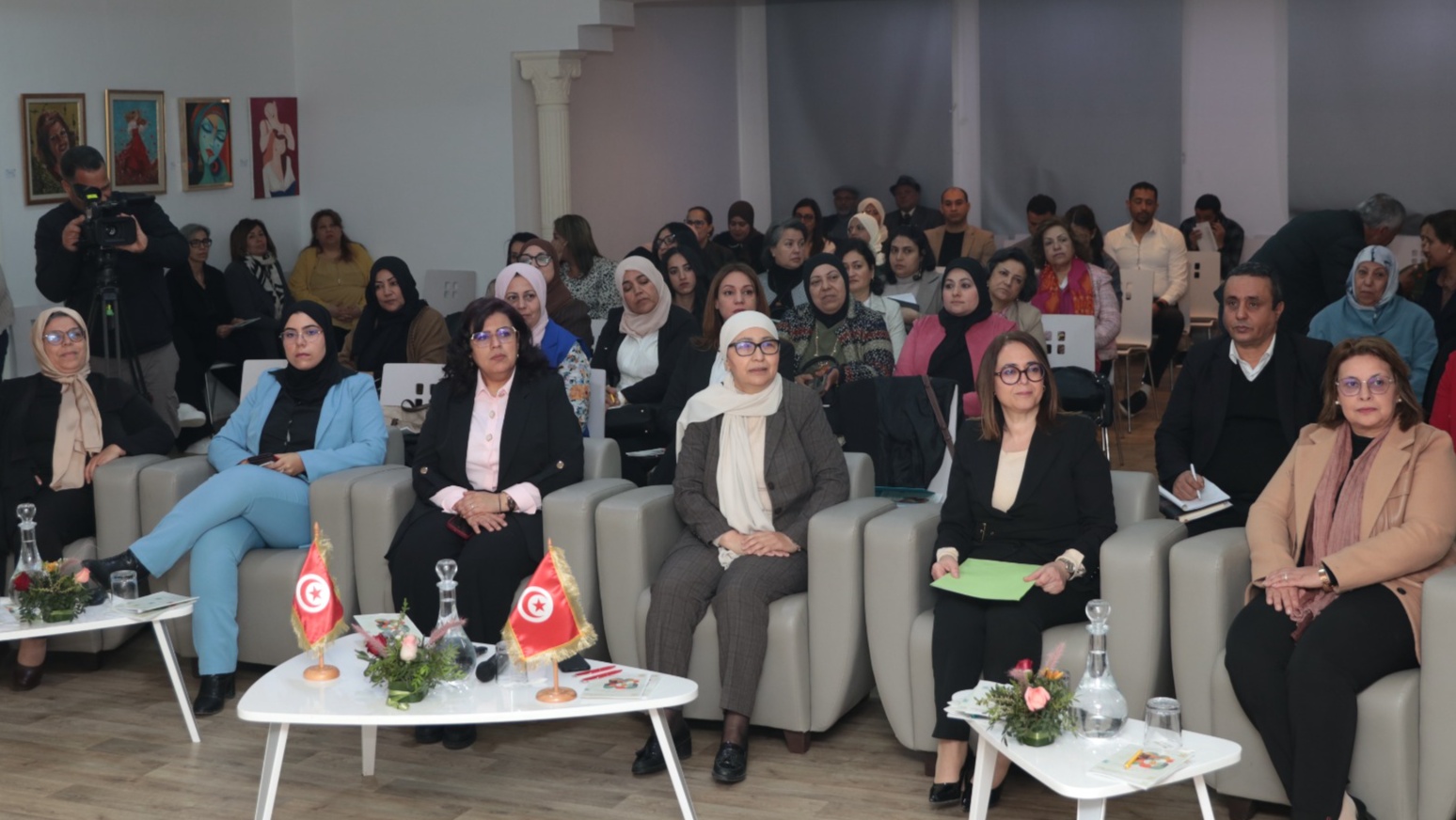 وزارة الأسرة  تشرع في إعداد خطة وطنيةلإدماج الأطفال ذوي اضطراب طيف التوحّد