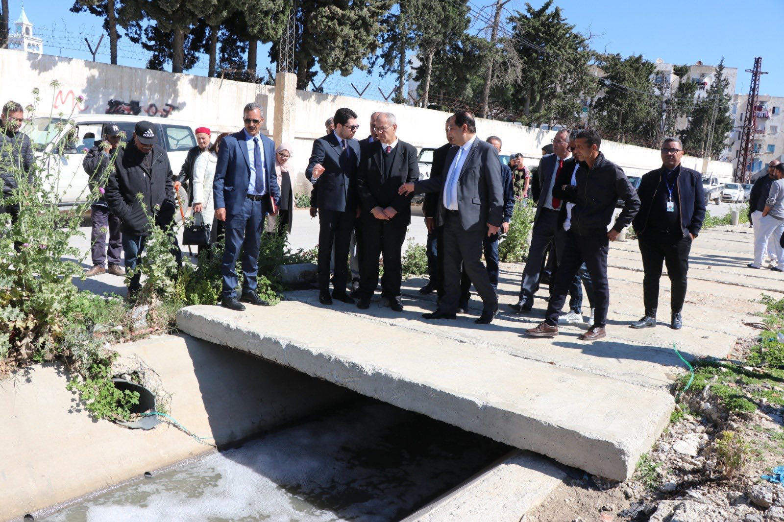 وزير البيئة يؤدي زيارة معاينة الى عدد من المناطق بجبل الجلود