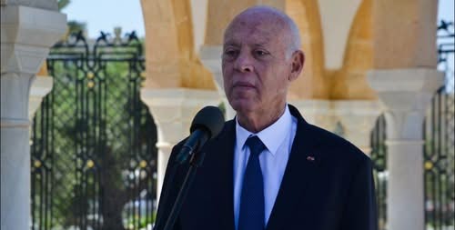 رئيس الدولة في المنستير: "قادرون على خلق الثروة وإزالة معاول الهدم التي تغلغلت في الإدارات. وقريبا سنكشف للشعب عديد الحقائق حول المقدرات المنهوبة"  