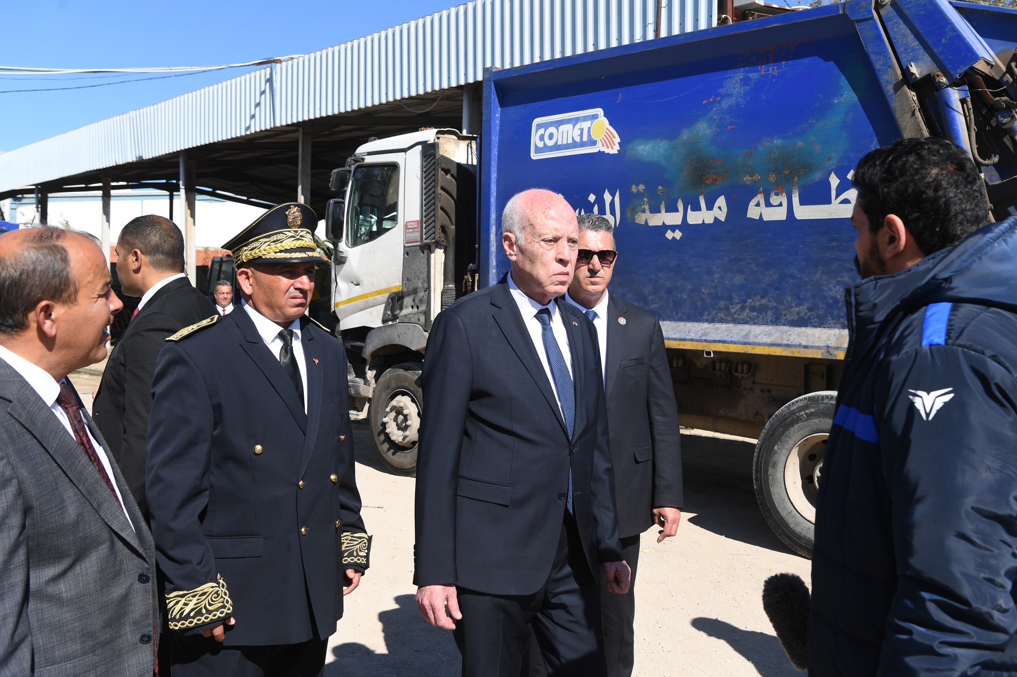 رئيس الجمهورية لدى زيارته المستودع البلدي بالمنستير: الفساد مستشر في كل مكان وأموال الشعب ملقاة في المزابل