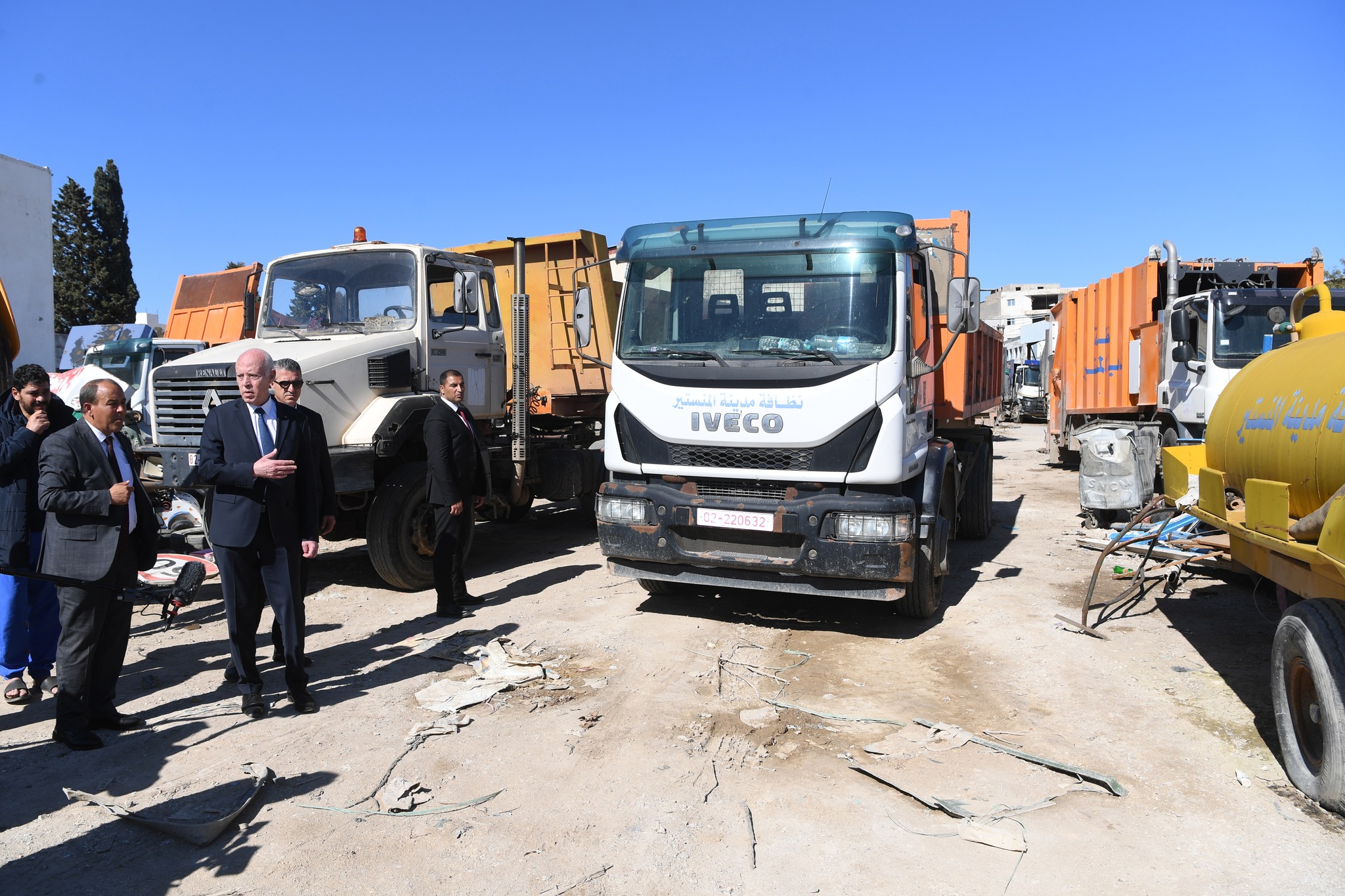 رئيس الجمهورية لدى زيارته المستودع البلدي بالمنستير: الفساد مستشر في كل مكان وأموال الشعب ملقاة في المزابل