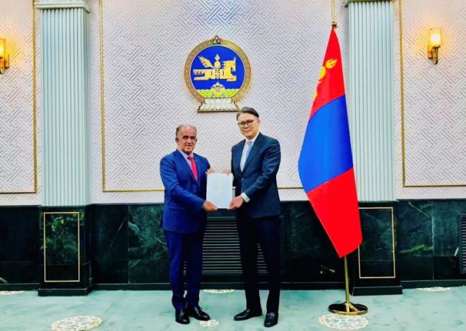 إمكانيات فتح المجال أمام تصدير المنتوجات التونسيّة إلى السوق المنغولية خصوصا منها زيت الزيتون والتمور والنسيج