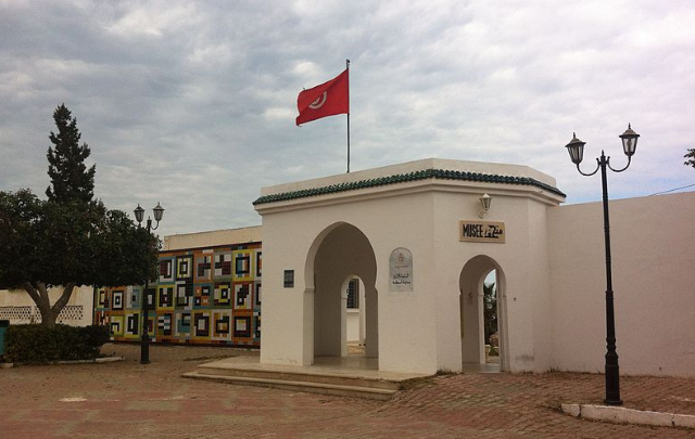 اتحاد المرشدين السياحيين يستنكر قرار مراجعة معاليم دخول المواقع الأثرية دون أي تشاور أو سابق إعلام