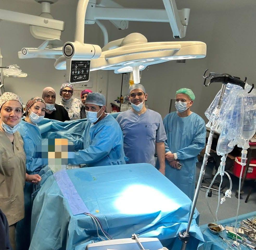 مستشفى فطومة بورقيبة بالمنستير: نجاح عمليتي زرع كبد لطفلين خلال 72 ساعة.