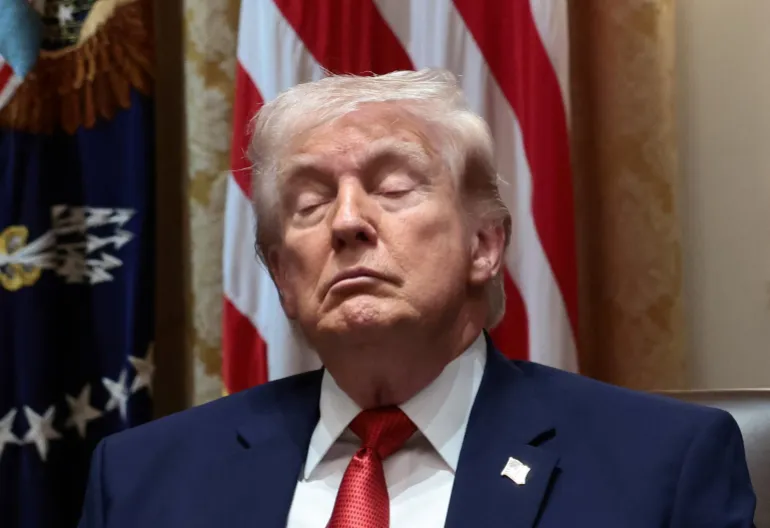 بعد أن هدد بمحو ايران،ترامب يعلن وقفا لاطلاق النار،..ايران تعتبره انتصارا عظيما و الكيان المحتل في حالة ذهول