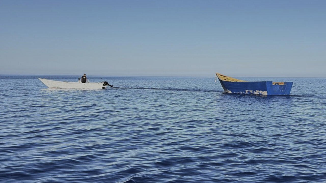 المنظمة الدولية للهجرة: فقدان أكثر من 80 مهاجرا إثر انقلاب قارب في البحر المتوسط