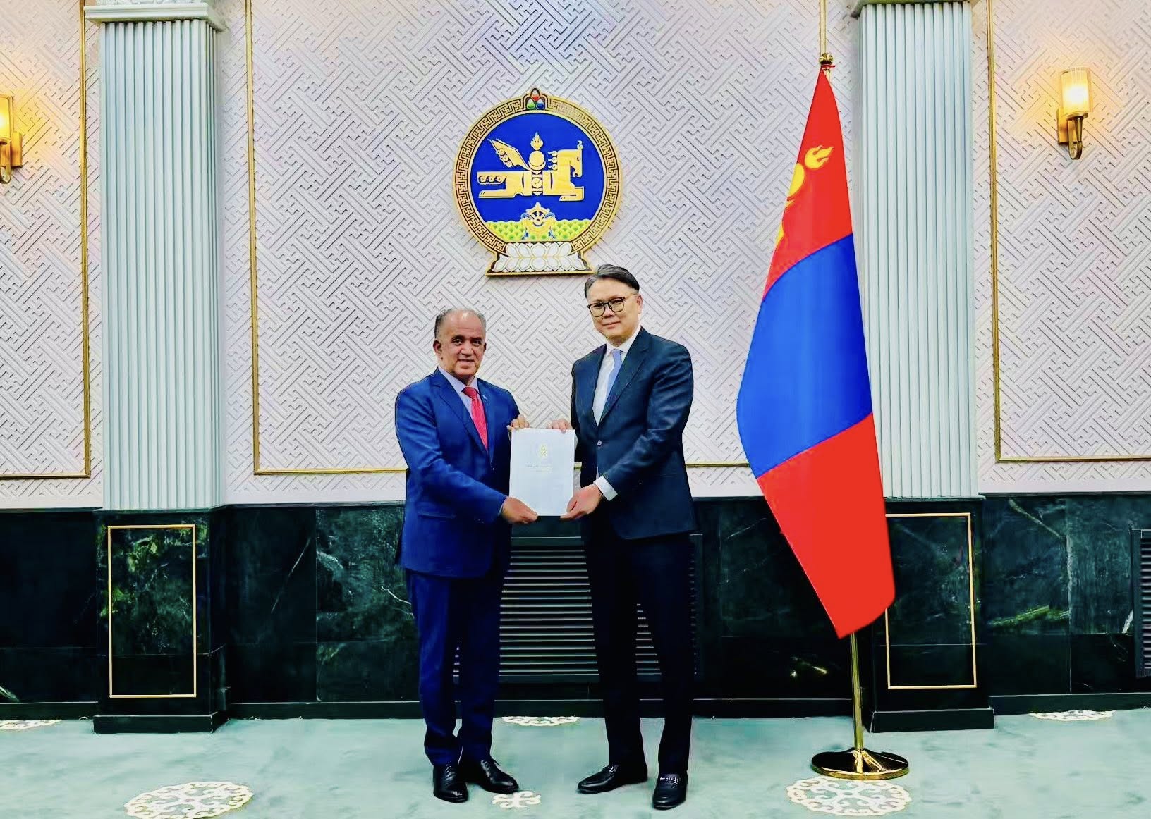 بحث سبل نفاذ المنتوجات التونسية إلى السوق المنغولية