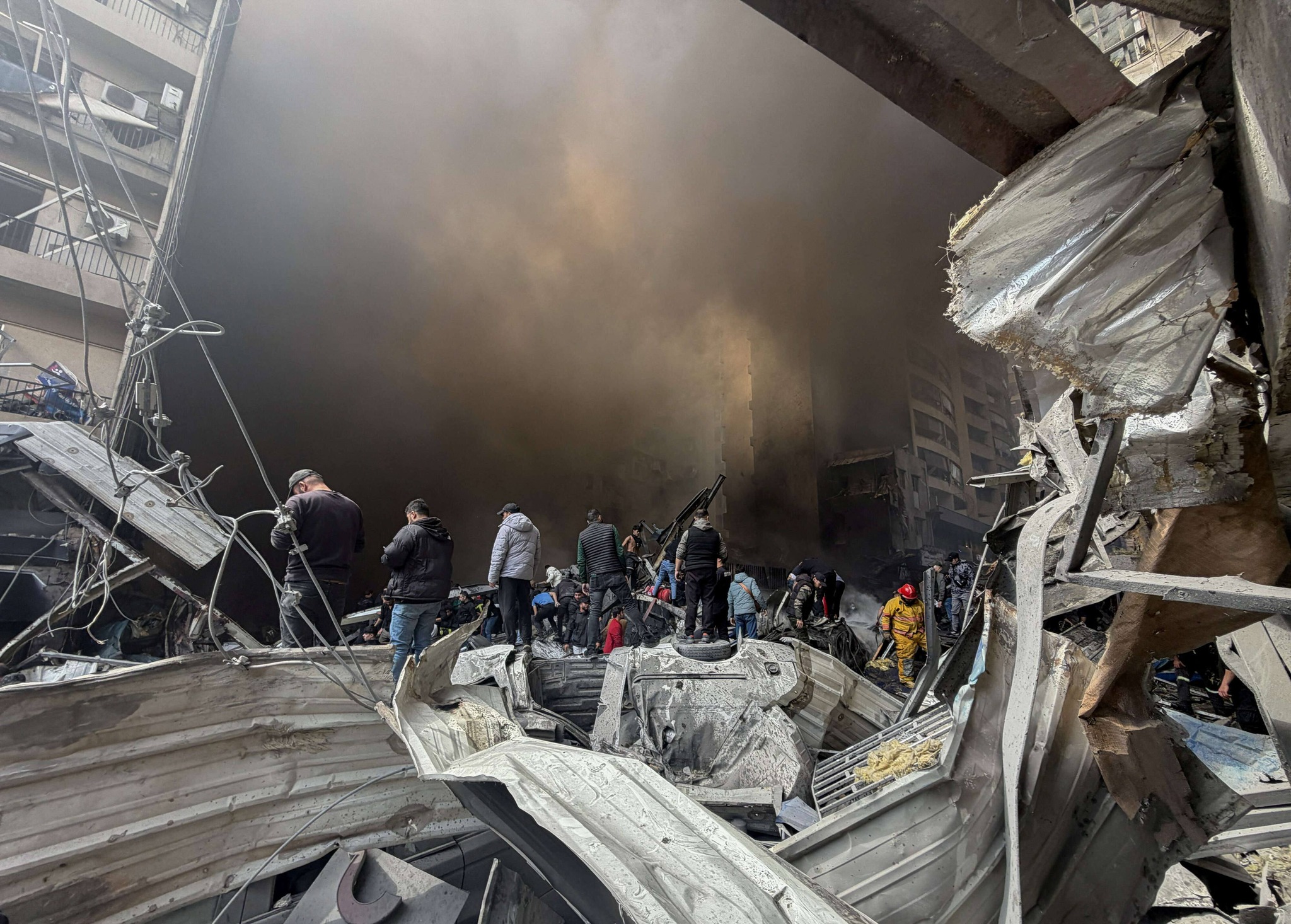 لبنان: استشهاد 89 وإصابة700 في الغارات  الصهيونية على بيروت