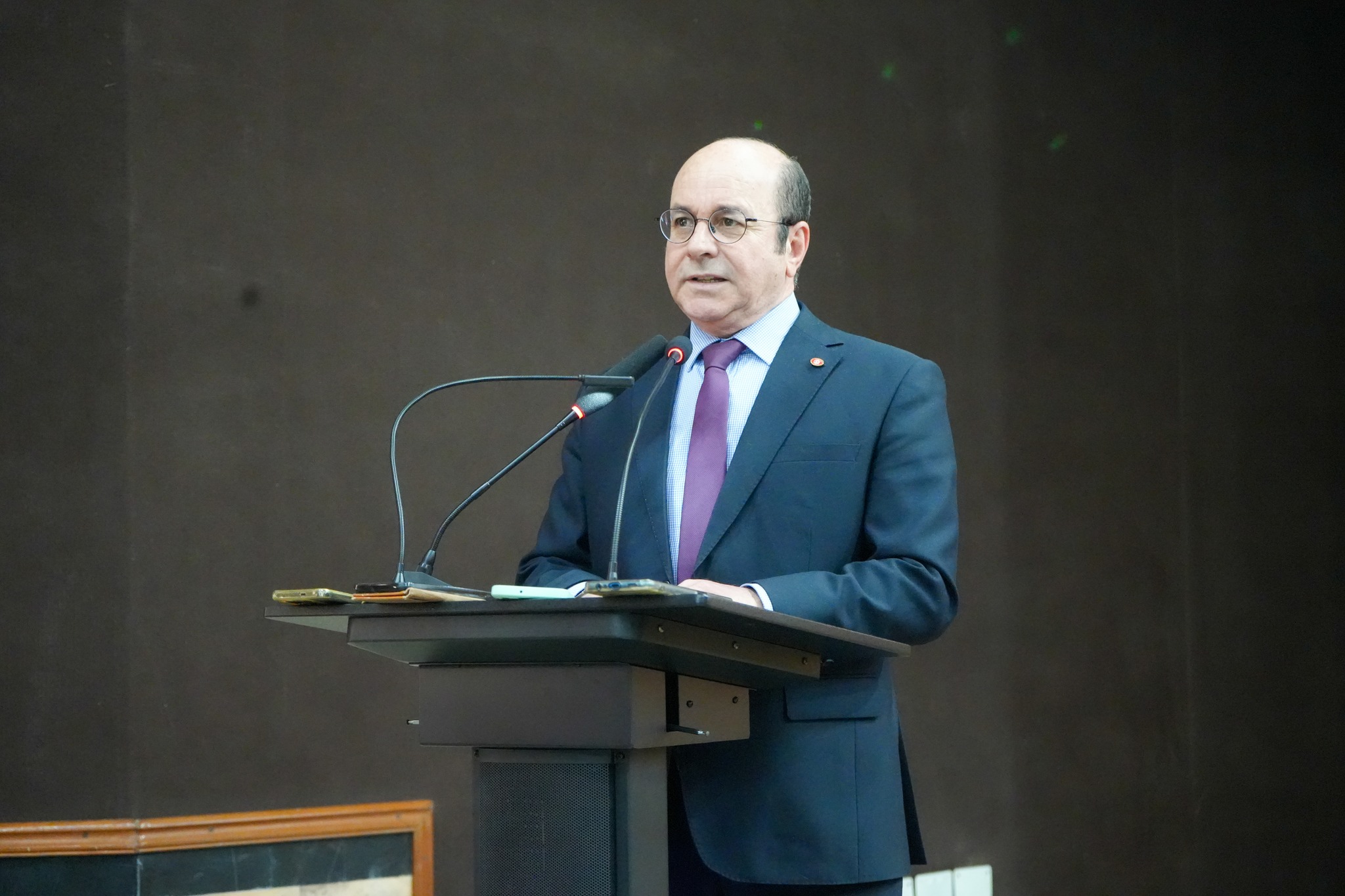 وزير السياحة والصناعات التقليدية: السياحة التونسية في نسق تصاعدي والوجهة التونسية تعزز حضورها في المنصات الرقمية