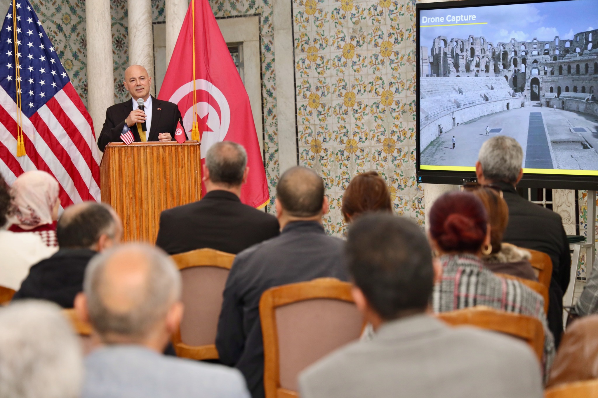 مشروع التجربة الرقمية التفاعلية لمدرج الجم ثمرة تعاون تونسي أمريكي في مجال التراث