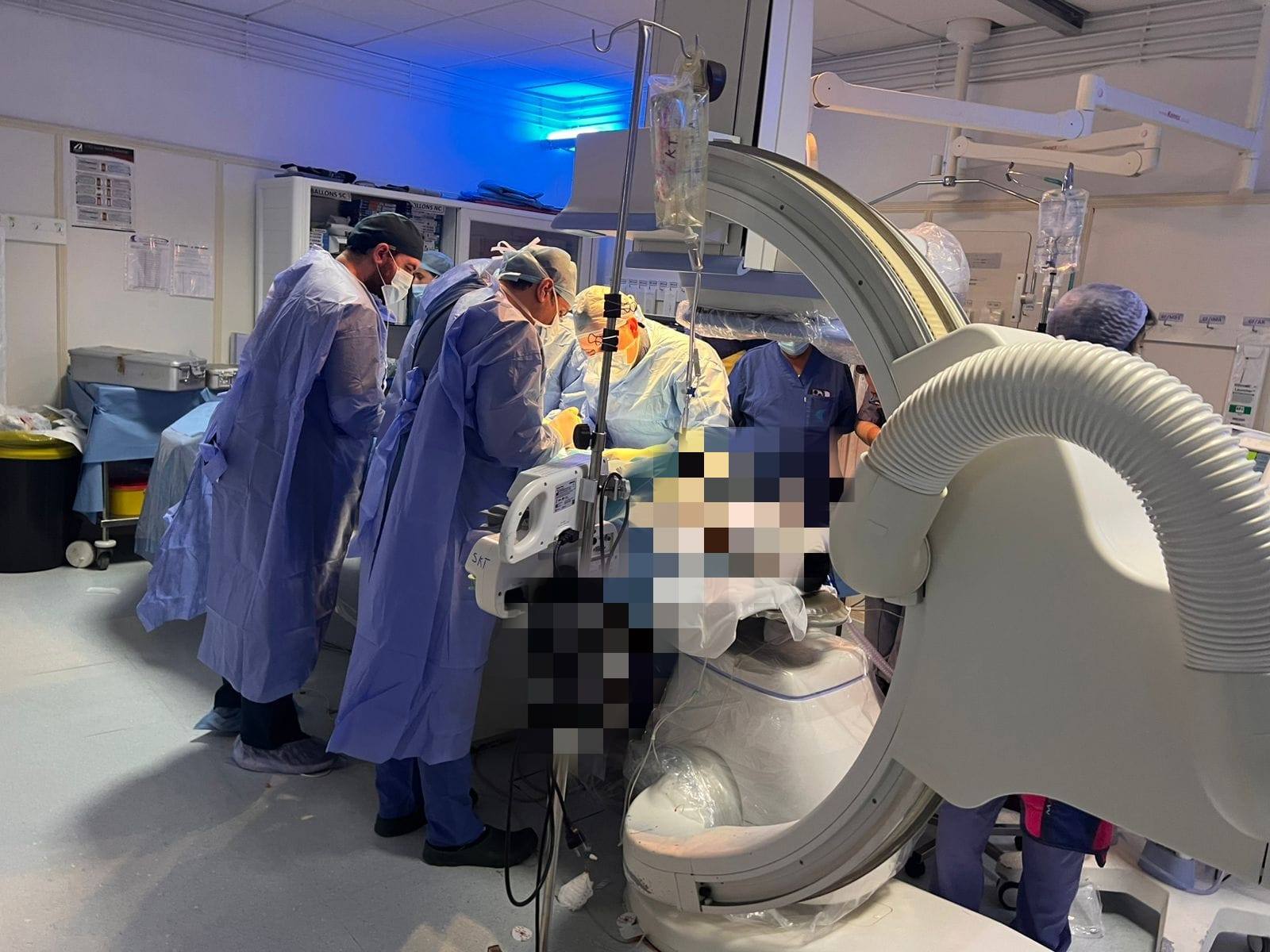 جربة: تسخير مروحية وفريق مختص لإجراء عملية دقيقة لإنقاذ شاب مصاب في حادث