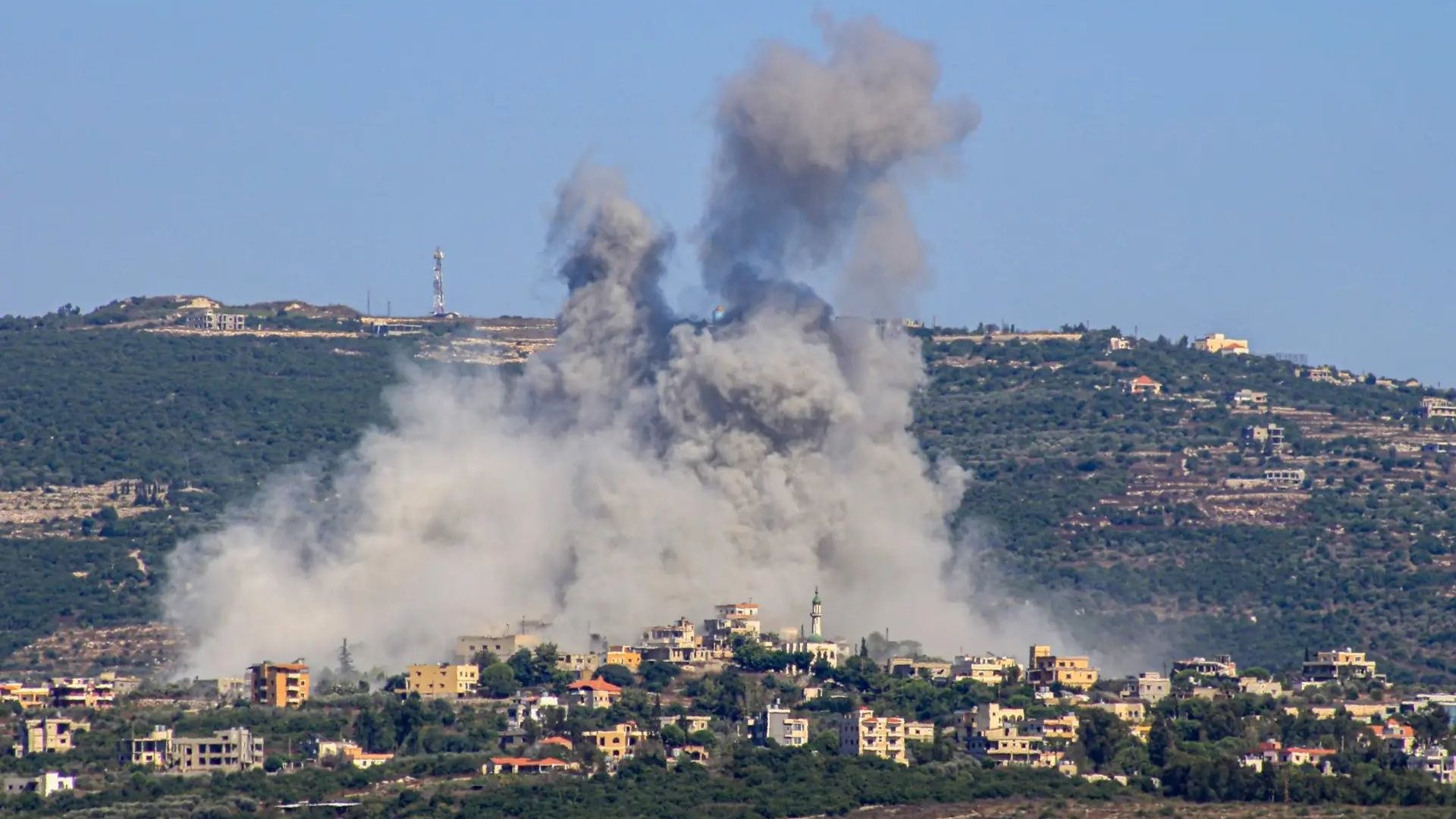 حصيلة محيّنة: 303 شهيــدا جراء الغارات الصهيونية على لبنان