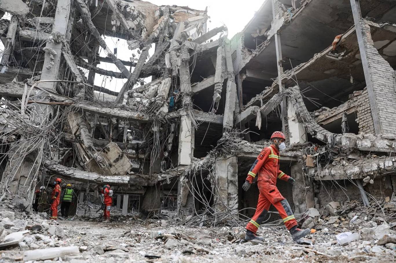 مبعوث غوتيريش يلتقي بمسؤول إيراني ويزور مواقع تعرضت للقصف بطهران