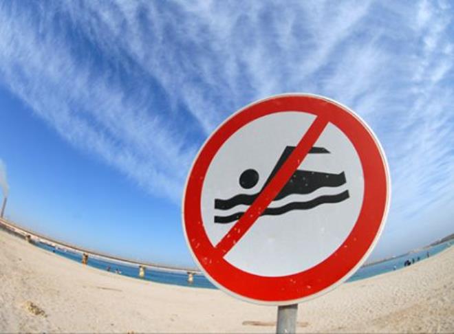 عدد من البلديات الساحلية تفتح باب الترشح لانتداب 324 سباحاً منقذاً لصائفة 2026