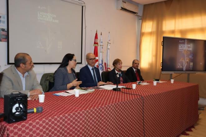 افتتاح الدورة التحسيسية الأولى حول "السلوكيات ذات المخاطر في الوسط الجامعي: الوقاية والمسؤوليات"