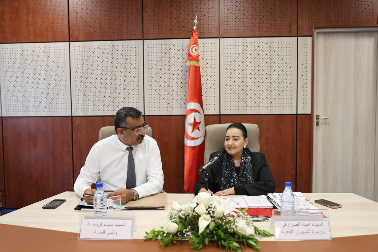 متابعة النشاط الثقافي بالجهات والاستعداد للمهرجانات الصيفية محور جلسة بين وزيرة الثقافية ووالي قفصة