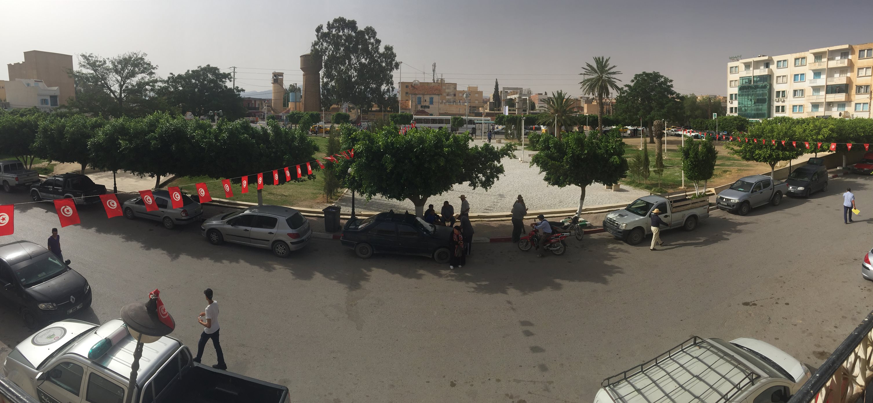  بلدية القصرين تدعو أصحاب المحلات إلى الالتزام بقواعد النظافة  