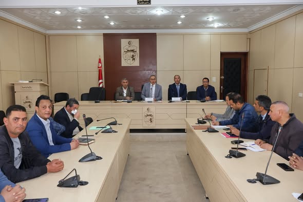 باجة :جلسة حول متابعة مشروع الطريق السيارة في اتجاه الكاف 