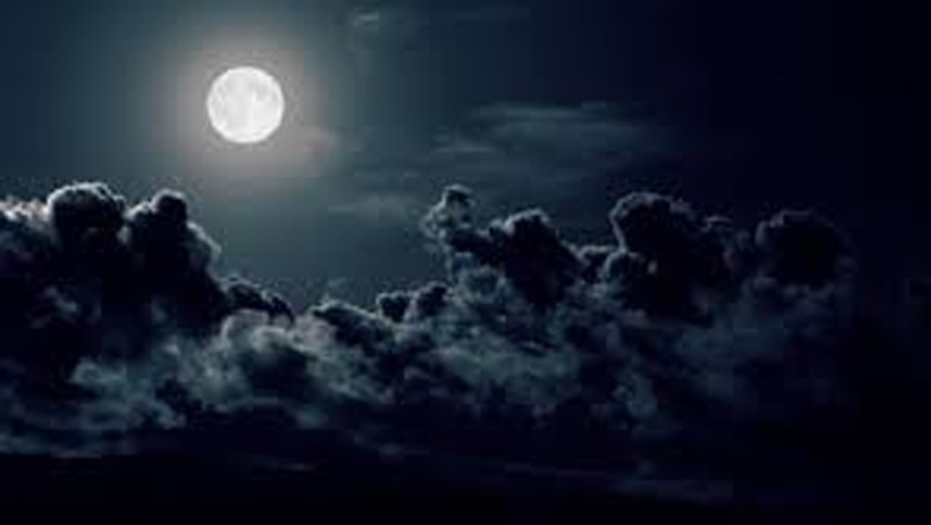 طقس محليا كثيف السحب آخر الليل بالمناطق الغربية مع أمطار متفرقة