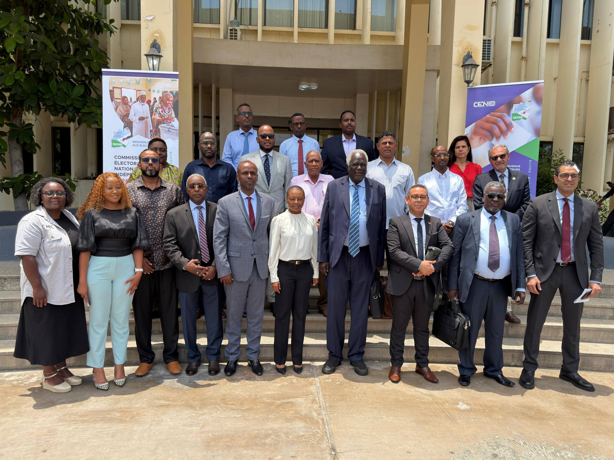 عضو مجلس هيئة الانتخابات أيمن بوغطاس يشارك في بعثة الاتحاد الإفريقي لملاحظة الانتخابات الرئاسية في جيبوتي