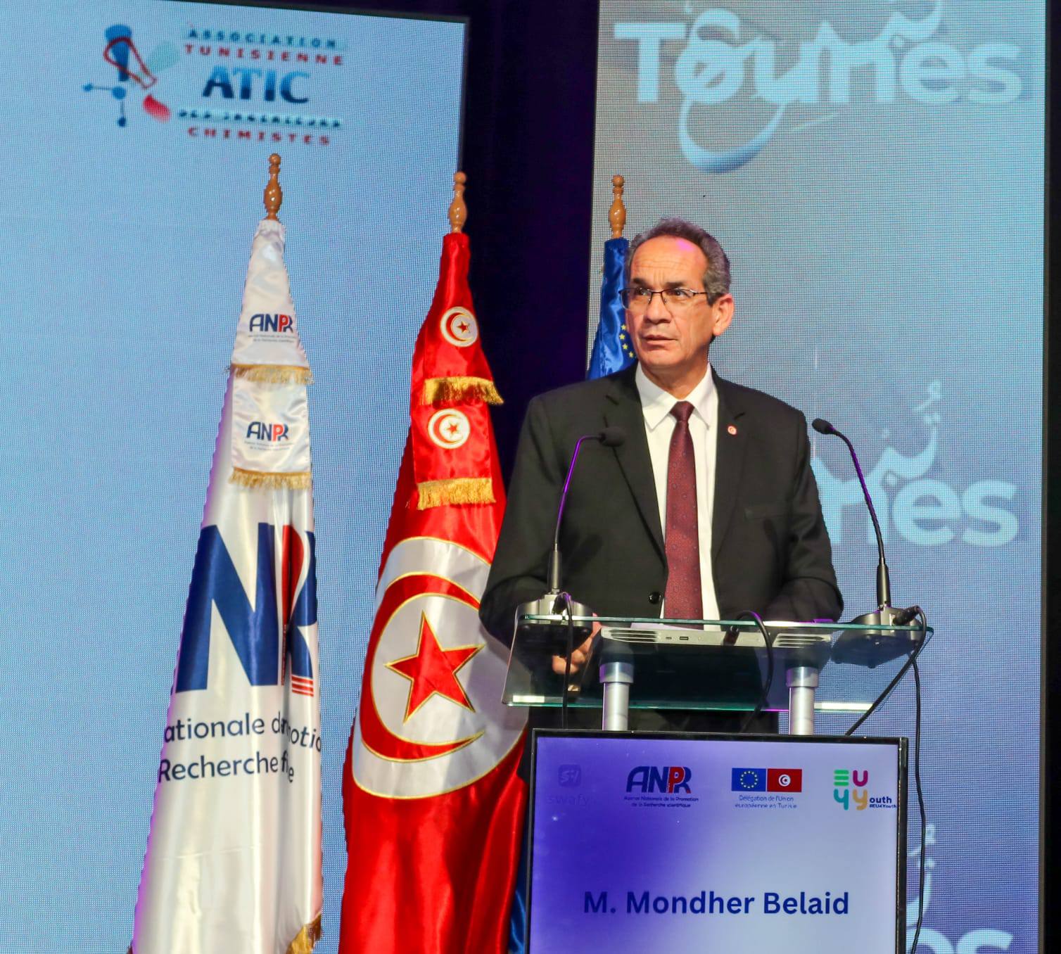 وزير التعليم العالي والبحث العلمي يشرف على افتتاح معرض الإبداع العلمي تحت شعار" تونس تبدع"