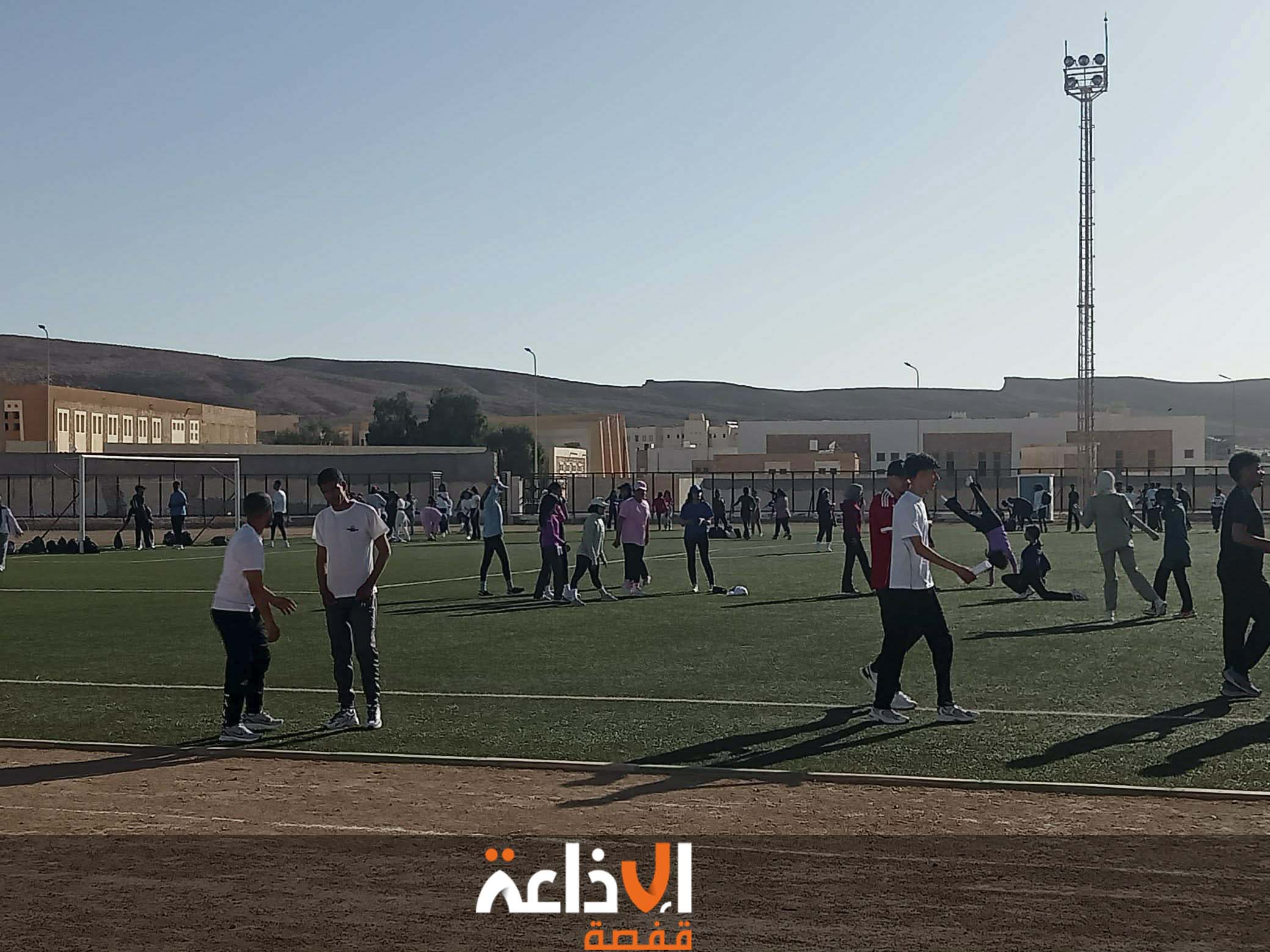 قبلي || أكد المندوب الجهوي للشباب والرياضة بقبلي جيلاني الشيباني في تصريح لماجدة عمارة بأن عدد المترشحين لاجتياز مادة التربية البدنية لامتحانات البكالوريا خلال هذه السنة بولاية قبلي يبلع 2451 مترشحاً موزعين على 5 مراكز اختبار.