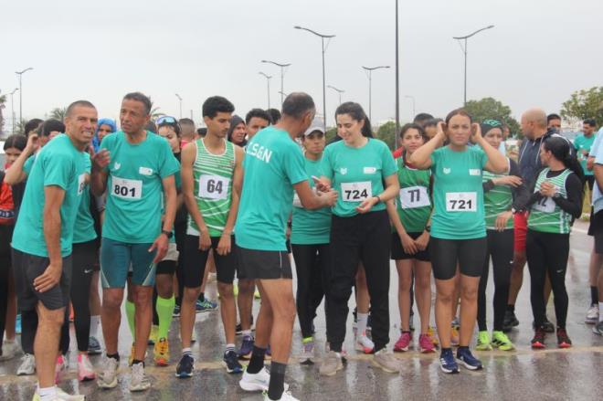 سباق العدو للجميع: النادي الرياضي للحرس الوطني ينال نصيب الأسد من الميداليات في سباق المدنيين