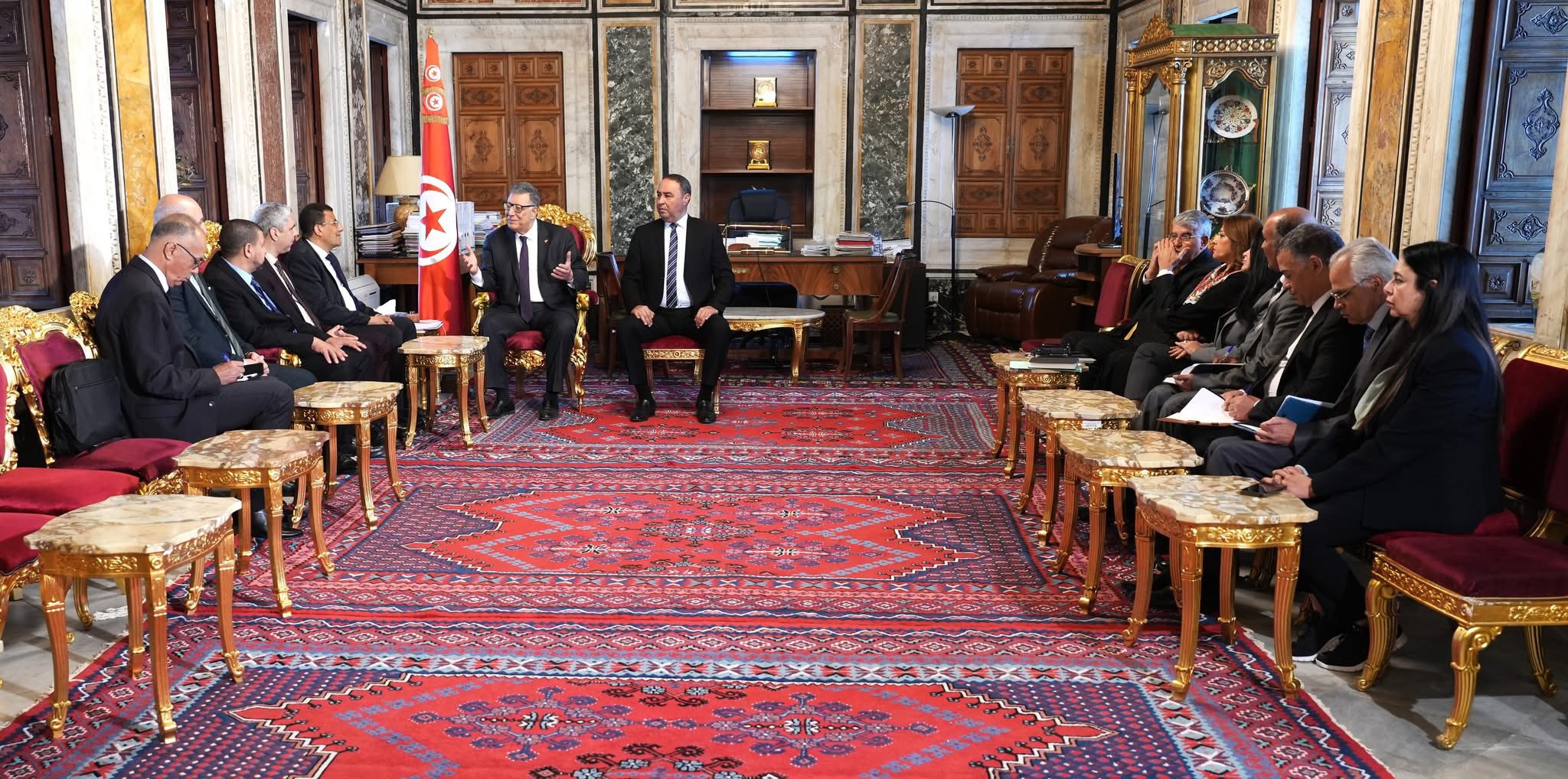 خلال جلسة عمل مع وفد برلماني جزائري..الدعوة لتعزيز المبادرات المشتركة و إرساء آليات تعاون أكثر هيكلة واستدامة