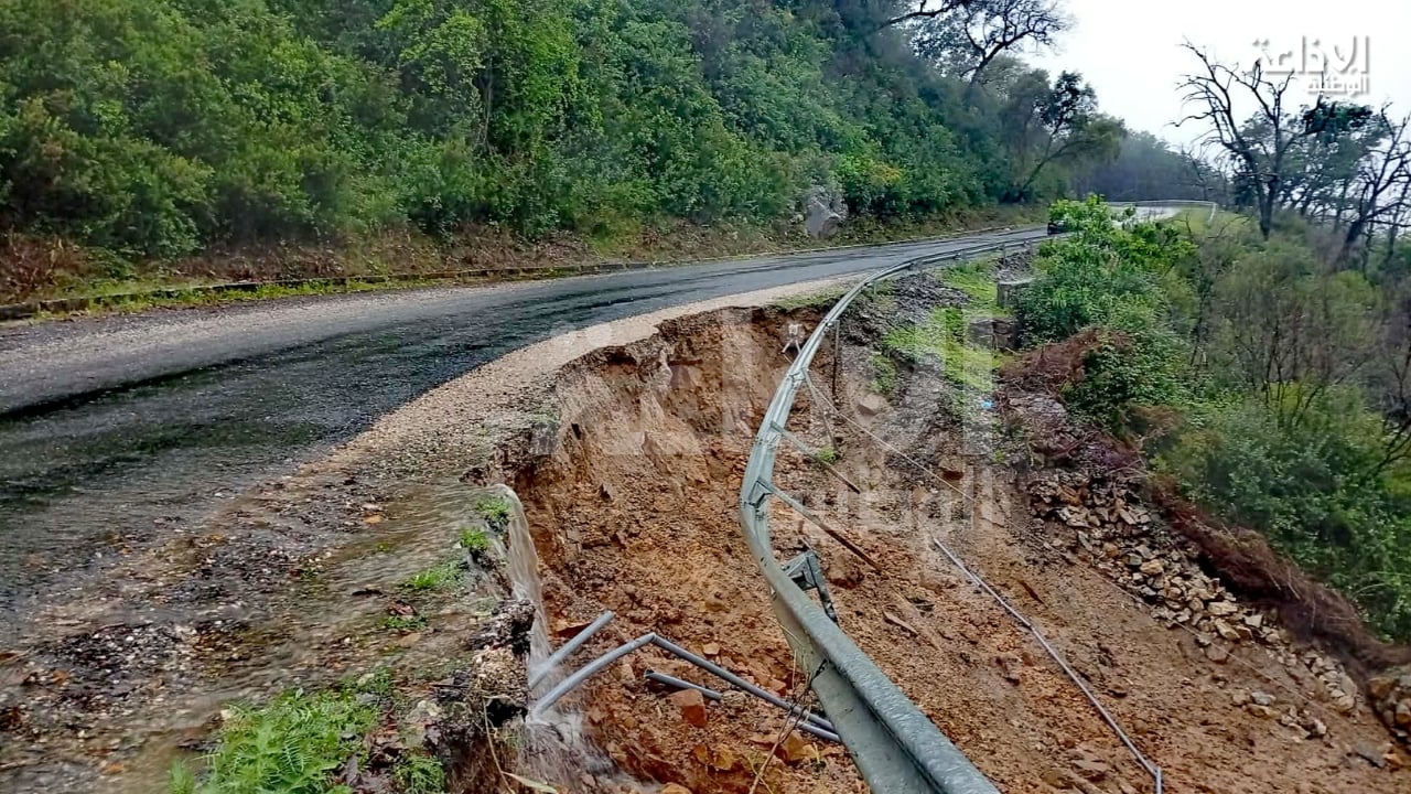 جندوبة: عودة تدريجية لحركة المرور بالطريق الوطنية 17 وانزلاق أرضي جديد بين ببوش وحمام بورقيبة