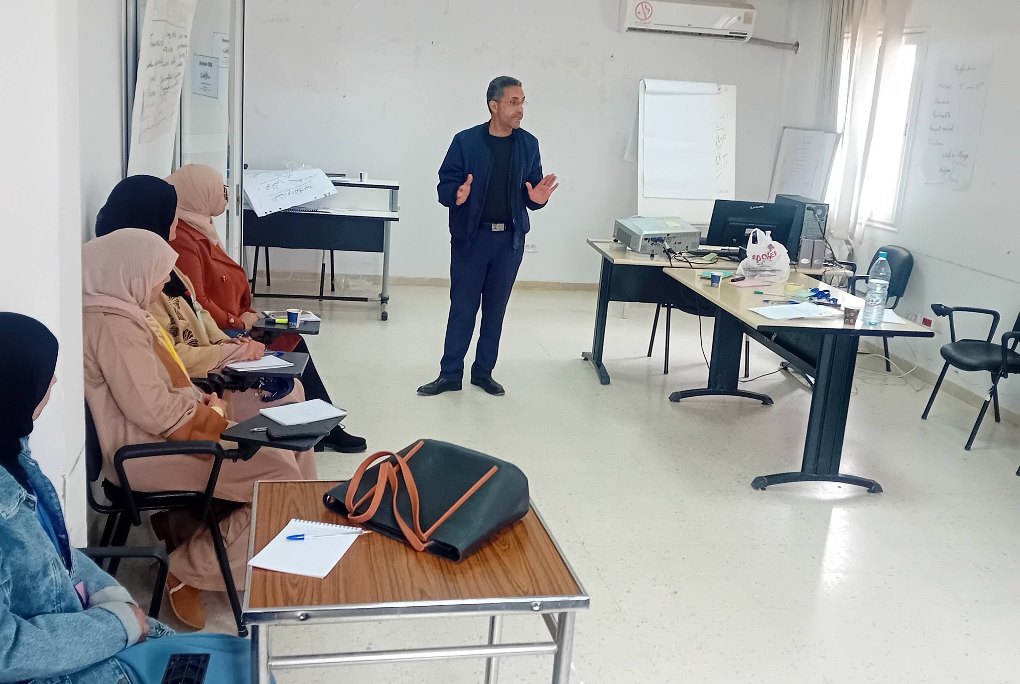 سيدي بوزيد : دورات تكوينية لفائدة شباب الجهة بهدف تمكينهم من مهارات جديدة و الانتصاب لحسابهم الخاص