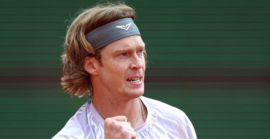 تأهل الروسي أندريه روبليف إلى ربع نهائي بطولة برشلونة للتنس