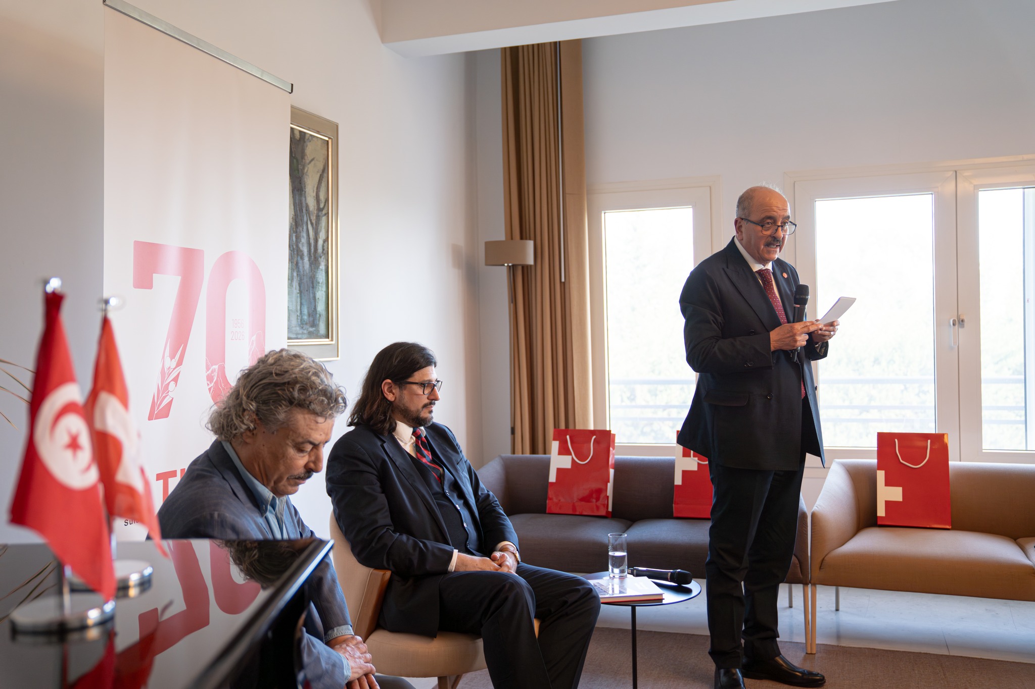 70 سنة على إقامة العلاقات الدبلوماسية بين تونس وسويسرا: النفطي يؤكد أهمية مزيد تعزيز الشراكة الثنائية
