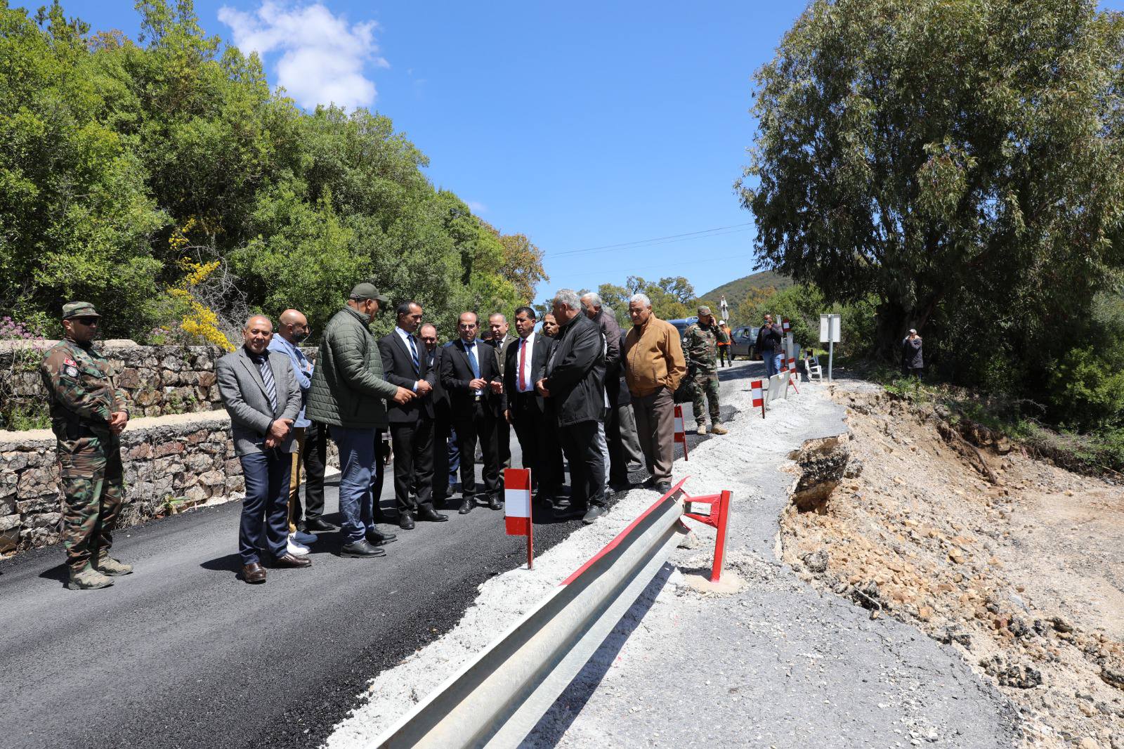  وزير التجهيز والإسكان يعطي إشارة انطلاق أشغال اصلاح انزلاقات أرضية بولاية جندوبة ويفتتح جسر على وادي ملاق