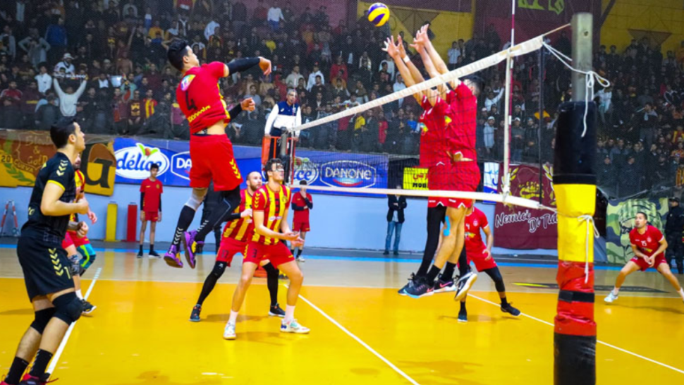 سلسلة الدور النهائي لبطولة القسم الوطني "ا" للكرة الطائرة(الجولة1): الترجي الرياضي يفوز على النجم الساحلي 3-2