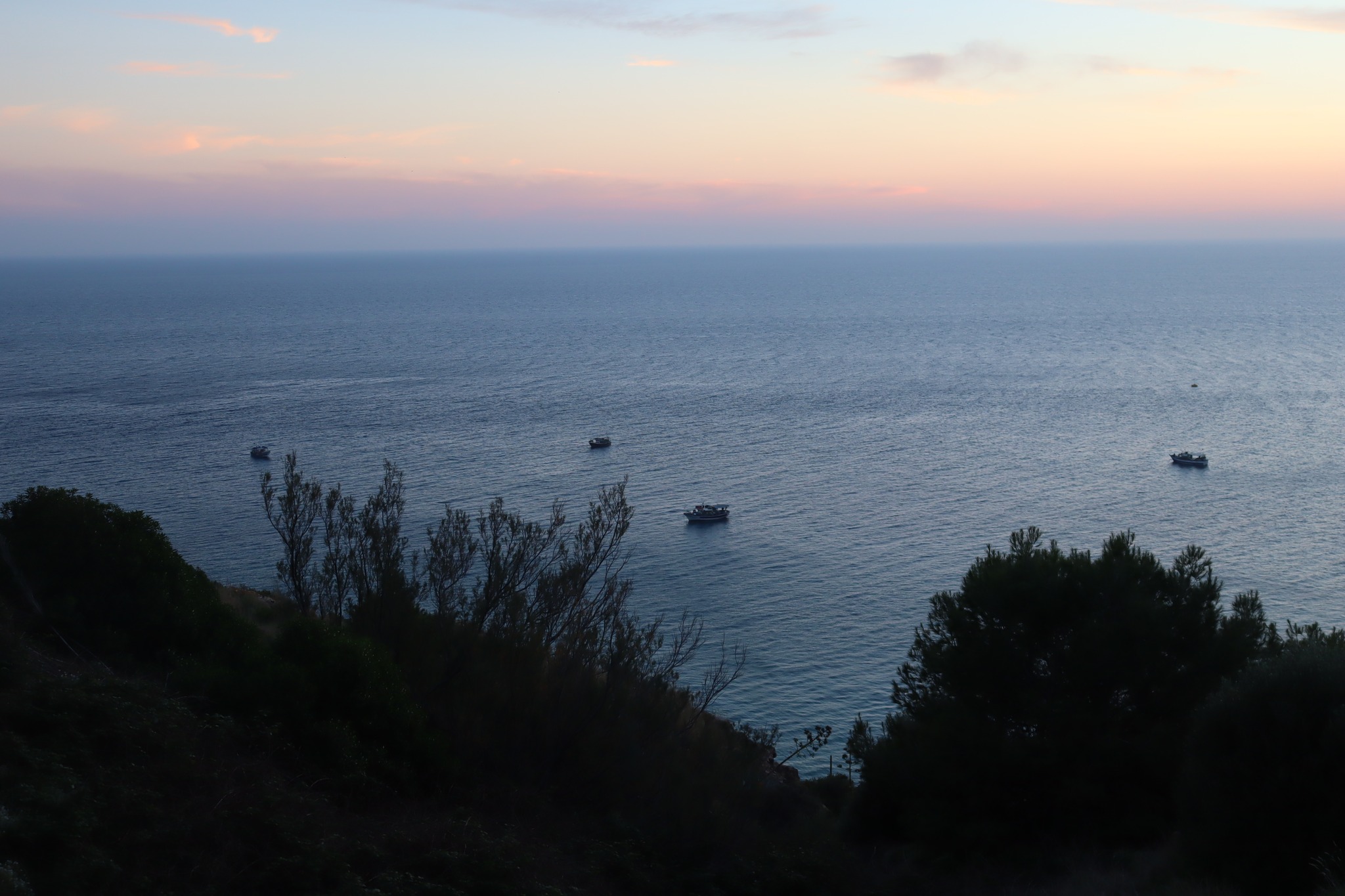 الليلة: طقس قليل السحب والحرارة بين 12 و22 درجة