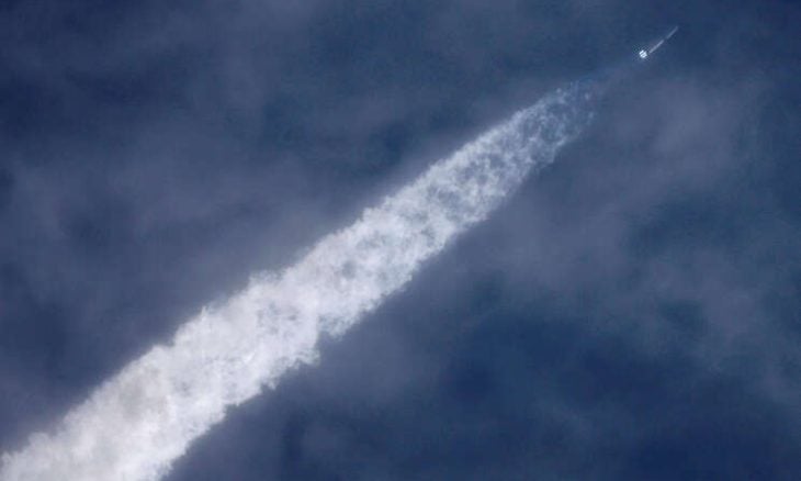 صاروخ يطلق قمراً صناعياً في مدار خاطئ