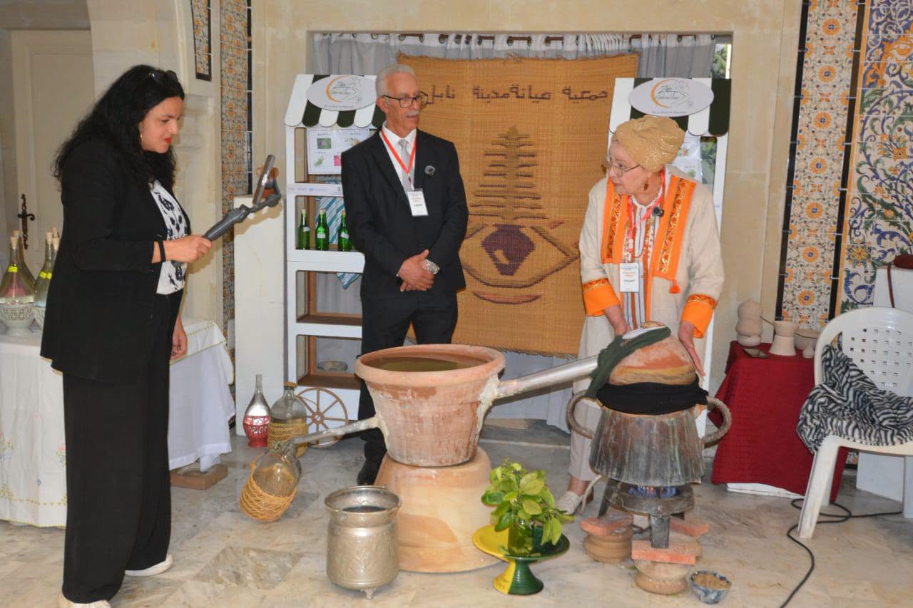 نابل: "مسار النارنج".. رحلة سياحية تفاعلية لاكتشاف مسار الزهر من الحقل إلى التقطير وتجربة إنسانية تثمّن الموروث الثقافي للجهة