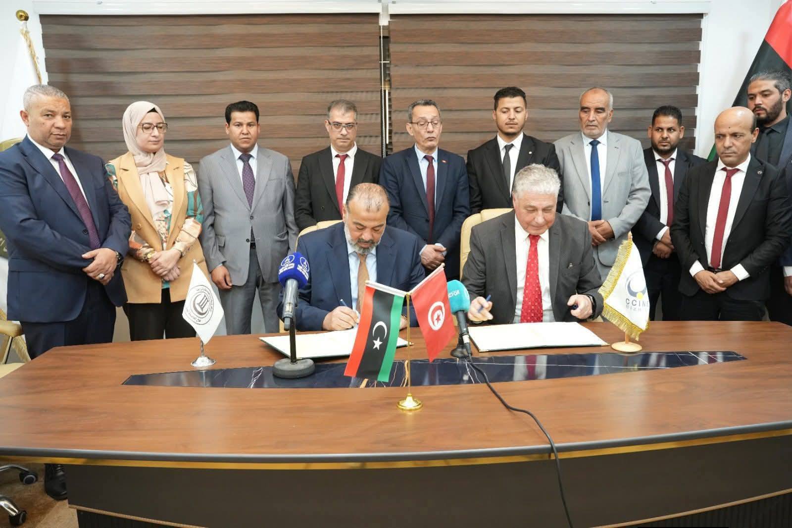 توقيع مذكرات تفاهم وتوأمة بين تونس وليبيا بمناسبة الدورة 52 لمعرض ليبيا الدولي.